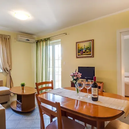 2505c Apartman *